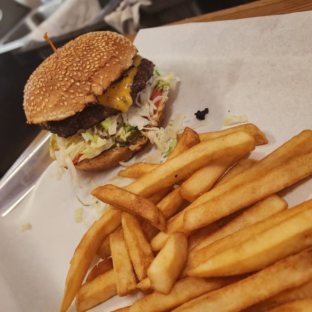 2x1 Hamburger Friday.